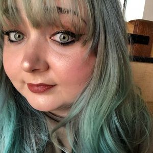 Meet your Posher, Briana